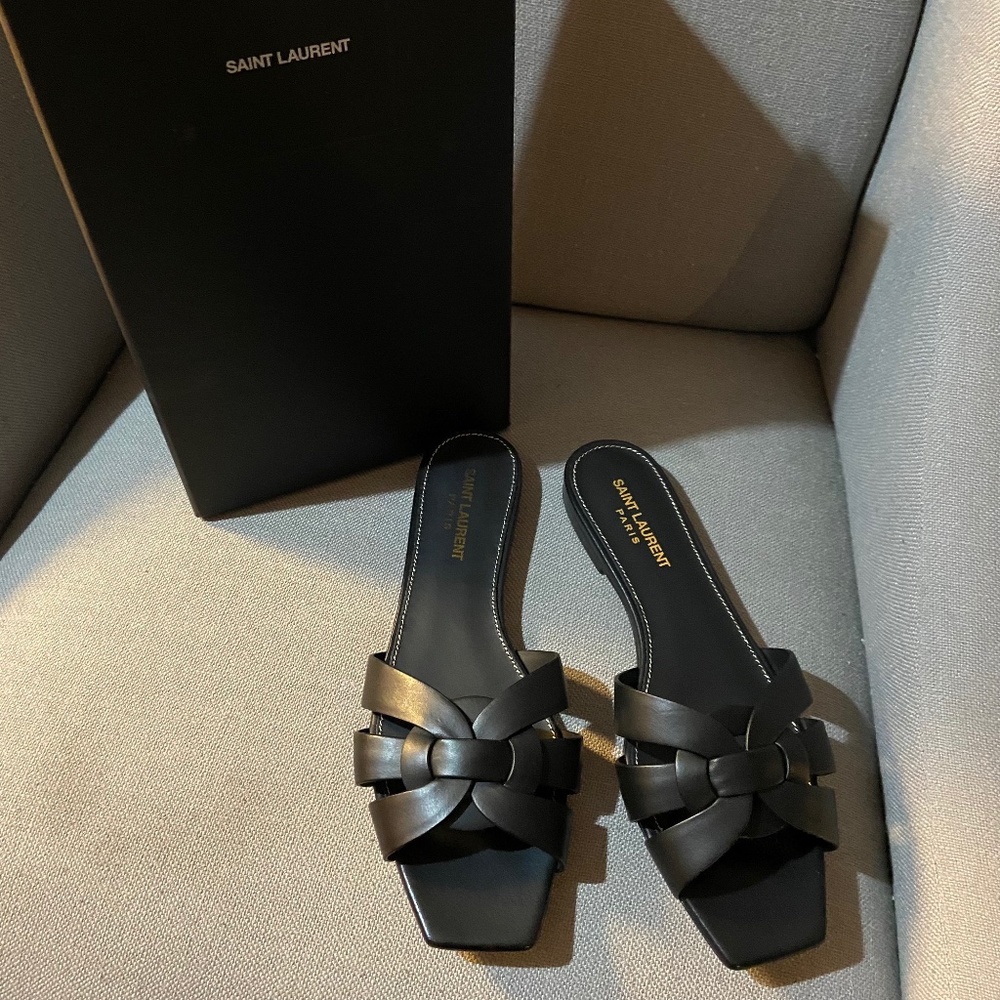 Saint Laurent Nu Pieds Leather Sandals